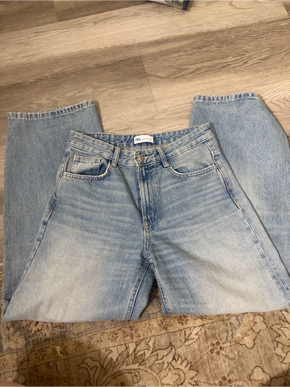 Zara Light Wash Relaxed Men’s Jeans